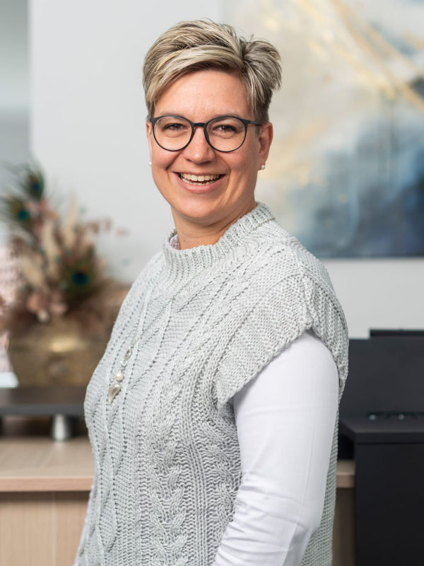 Carolin Hoier in der Steuerkanzlei Metzger